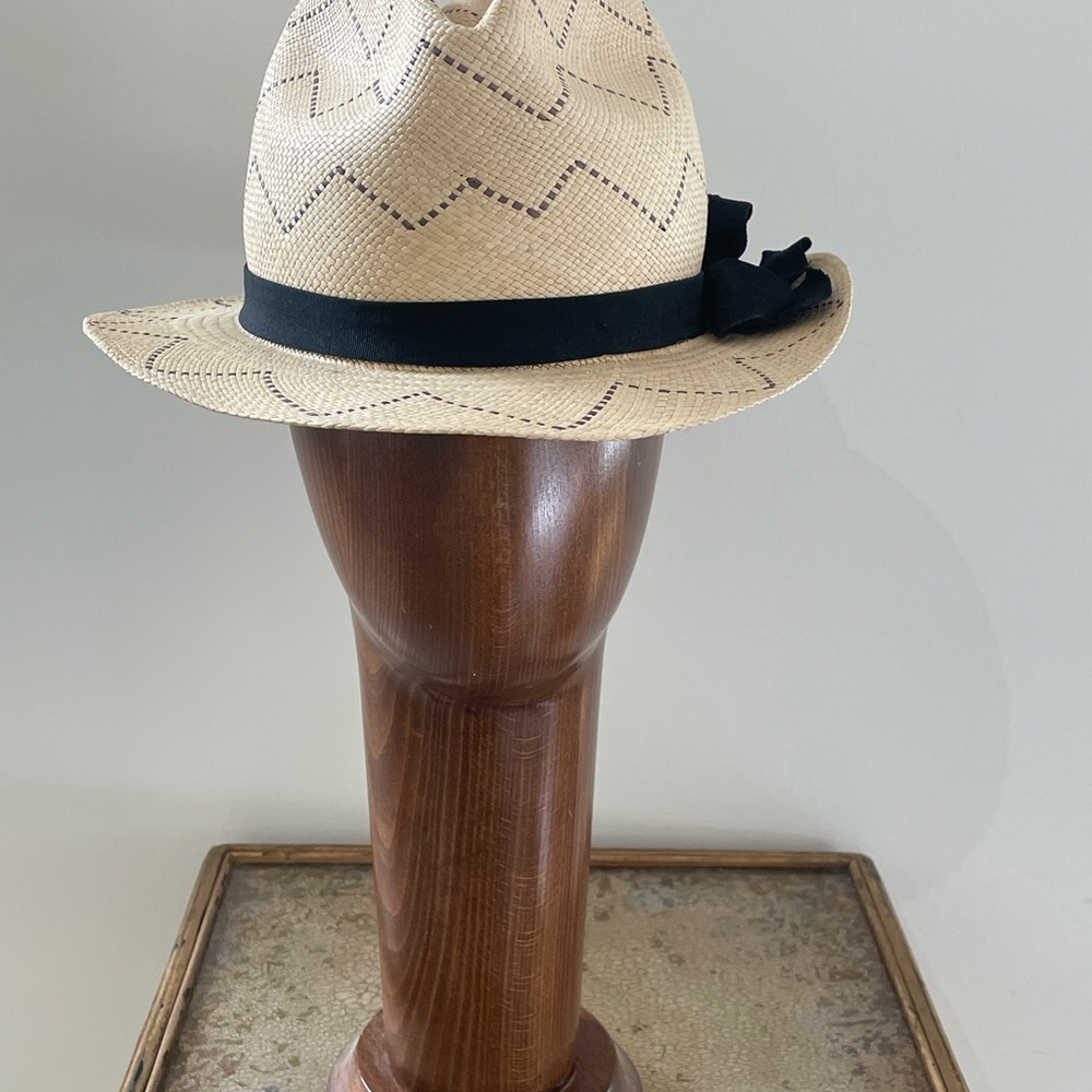 Elegant Cream Straw Hat with Black Band